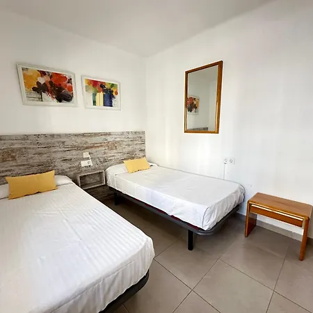 Agi Ferran 32 Appartement Roses