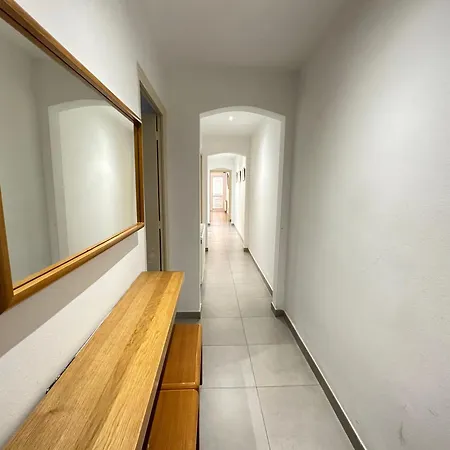 Appartement Agi Ferran 32 Roses